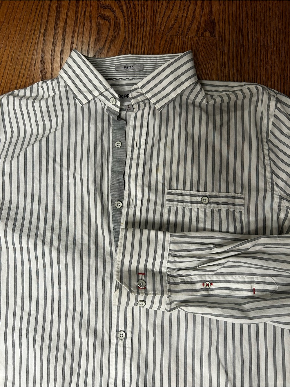 Express Fitted Men’s Medium Gray White Striped Long Sleeve Button Up Shirt